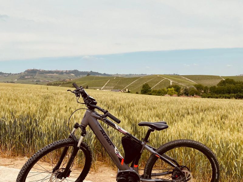 vacanze in bicicletta nelle langhe