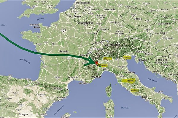 Italy vacation packages European map showing Piedmont position